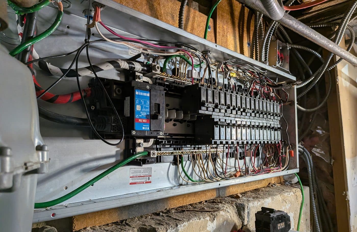 Completed 200A electrical panel upgrade, fully wired and terminated